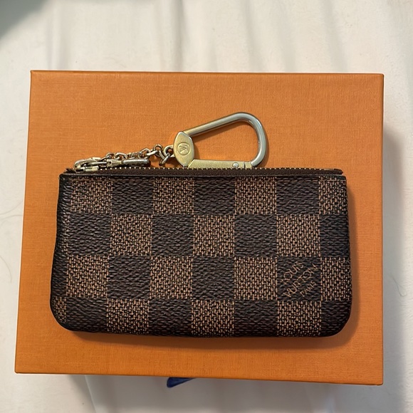 Louis Vuitton keychain wallet - Picture 2 of 3
